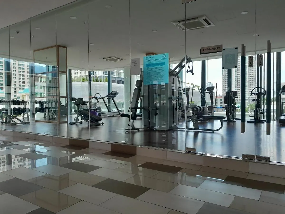 The Landmark Comfort Relax Spacious Sea View By Iz Tanjong Tokong アパート