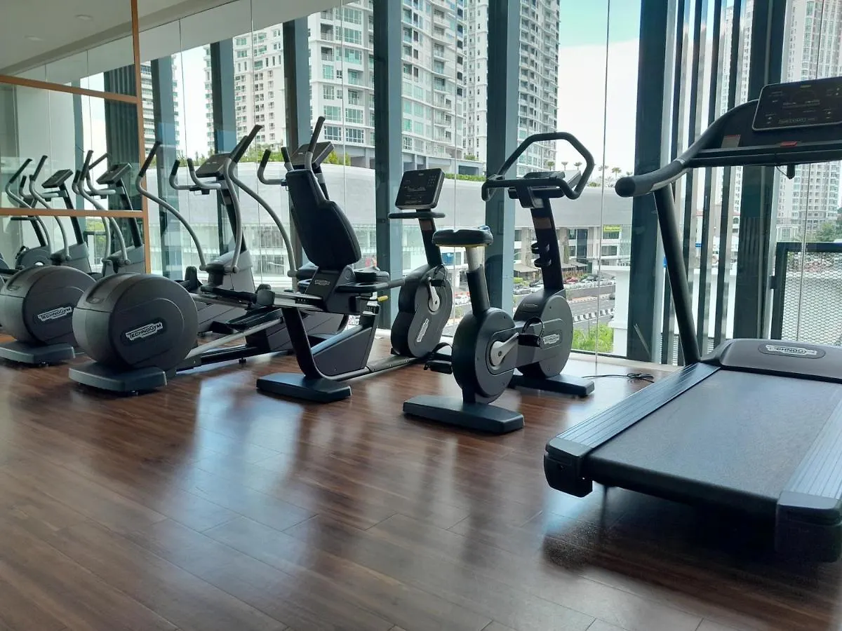 The Landmark Comfort Relax Spacious Sea View By Iz Tanjong Tokong アパート